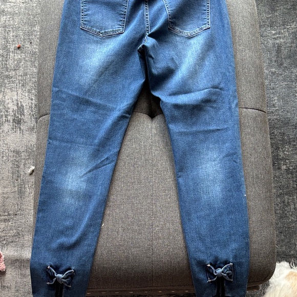 EUC Jeggings with Cute Bow Ankles - Picture 6 of 6